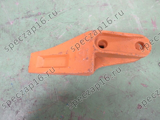 Зуб ковша правый LW300